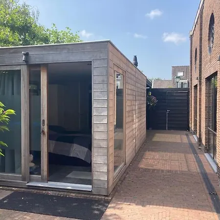 Tuinhuis Aan Het Water Vakantiehuis *