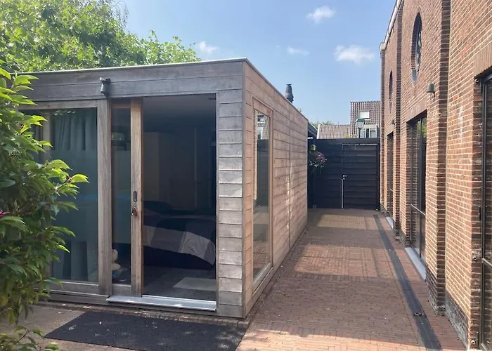 Tuinhuis Aan Het Water Vakantiehuis *