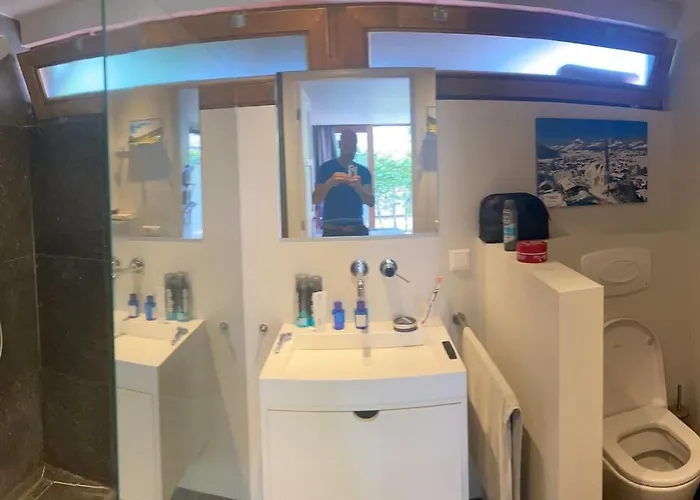 Tuinhuis Aan Het Water * Voorburg