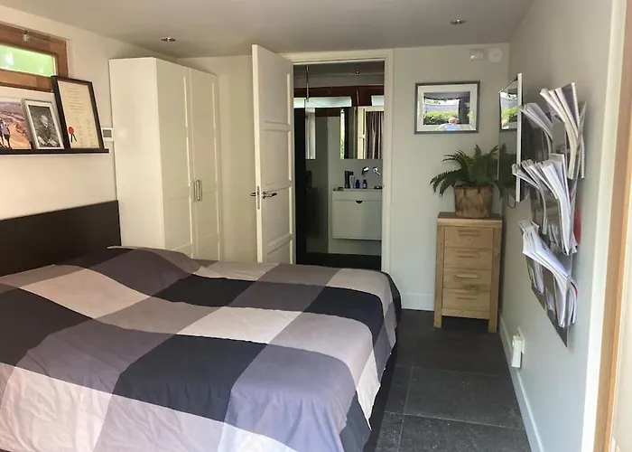 Tuinhuis Aan Het Water Ferienhaus Voorburg